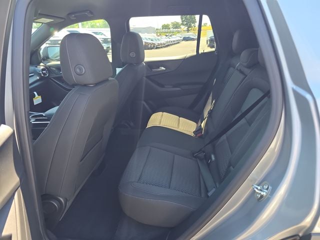 New 2027 Chevrolet Equinox LT - photo - 9