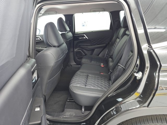 Pre-Owned 2024 Mitsubishi Outlander SEL - photo - 19