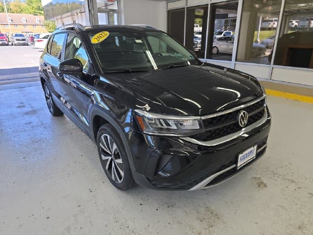 Pre-Owned 2022 Volkswagen Taos 1.5T SE - photo - 6