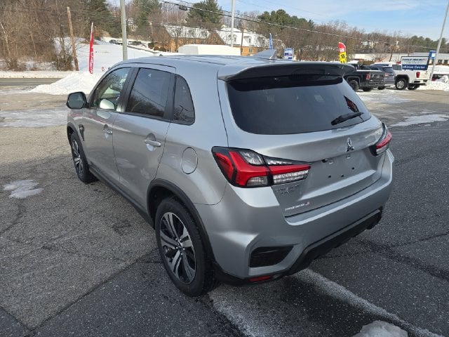 Pre-Owned 2025 Mitsubishi Outlander Sport 2.0 ES - photo - 2