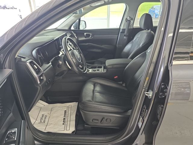 Pre-Owned 2023 Kia Sorento Hybrid EX - photo - 12