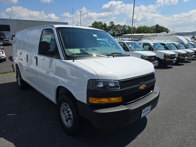 New 2026 Chevrolet Express 2500 Work Van - photo - 7
