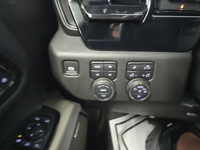 Pre-Owned 2025 Chevrolet Silverado 2500HD ZR2 - photo - 19