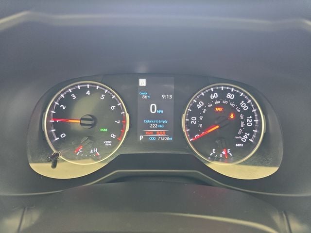 Pre-Owned 2022 Toyota RAV4 XLE - photo - 17