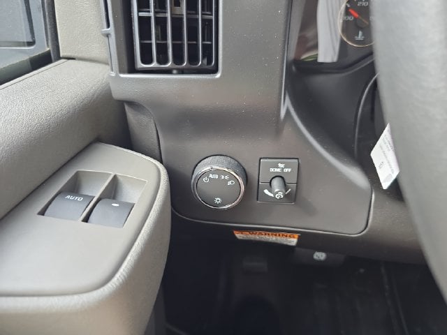 New 2025 GMC Savana Cutaway 4500 4500 Van - photo - 15