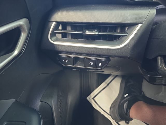 Pre-Owned 2025 Kia K4 LXS - photo - 19
