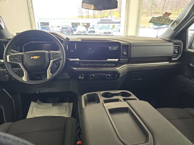 Pre-Owned 2023 Chevrolet Silverado 1500 LT - photo - 10