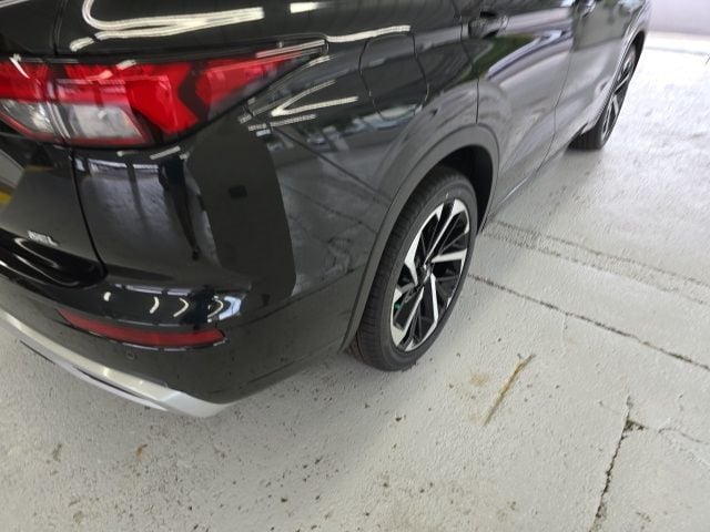 Pre-Owned 2024 Mitsubishi Outlander SEL - photo - 12