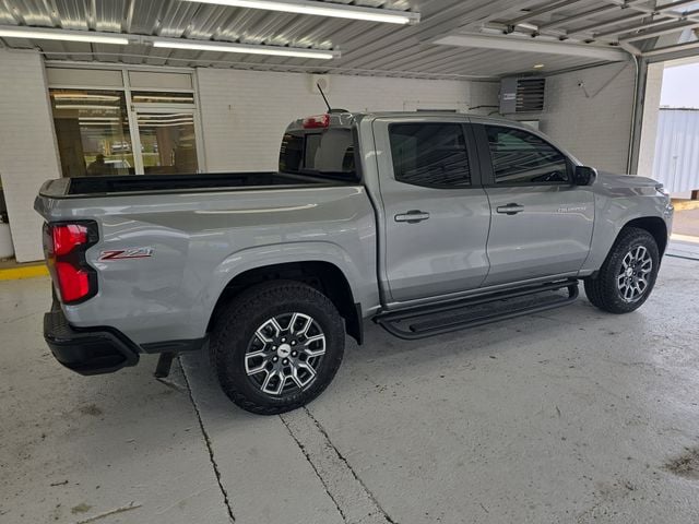 Pre-Owned 2025 Chevrolet Colorado Z71 - photo - 5