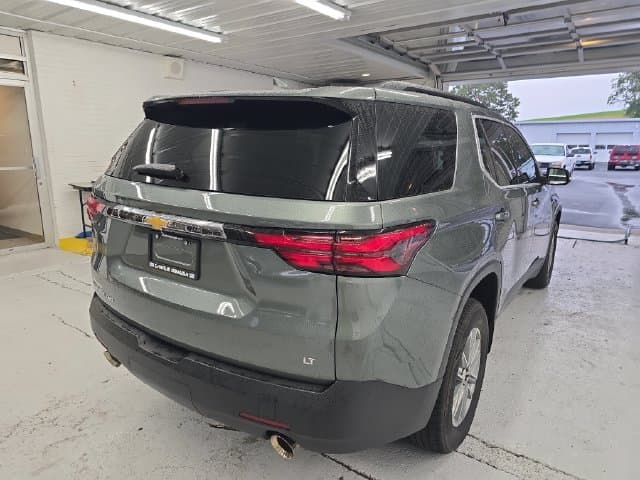 Pre-Owned 2023 Chevrolet Traverse LT - photo - 4