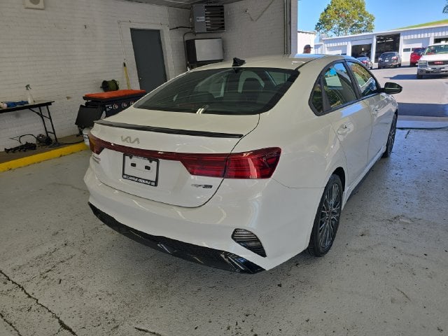Pre-Owned 2023 Kia Forte GT-Line - photo - 4