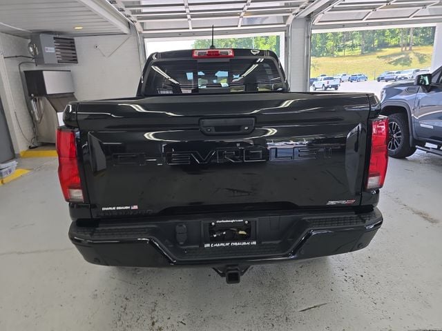 Pre-Owned 2024 Chevrolet Colorado ZR2 - photo - 3