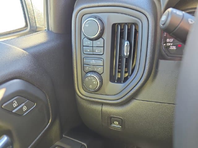 New 2026 Chevrolet Silverado 1500 Custom - photo - 17
