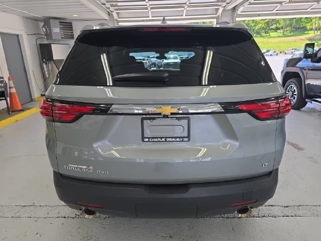 Pre-Owned 2023 Chevrolet Traverse LT - photo - 3