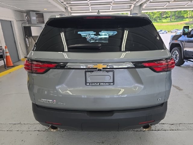 Pre-Owned 2023 Chevrolet Traverse LT - photo - 3