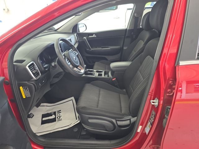 Pre-Owned 2020 Kia Sportage LX - photo - 12