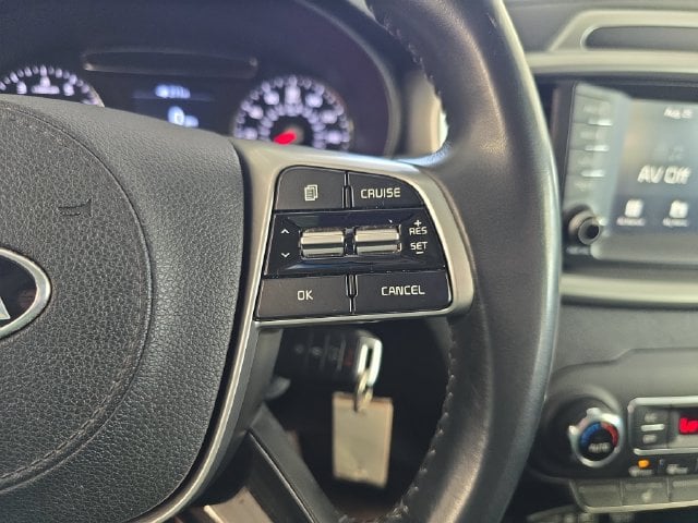 Pre-Owned 2020 Kia Sorento LX - photo - 17