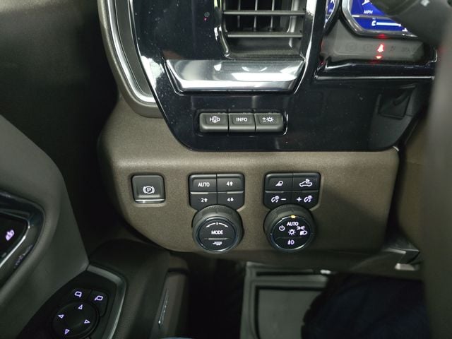 Pre-Owned 2024 Chevrolet Silverado 2500HD LTZ - photo - 19