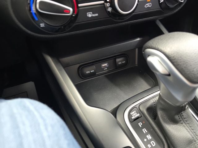 Pre-Owned 2025 Kia Soul LX - photo - 20