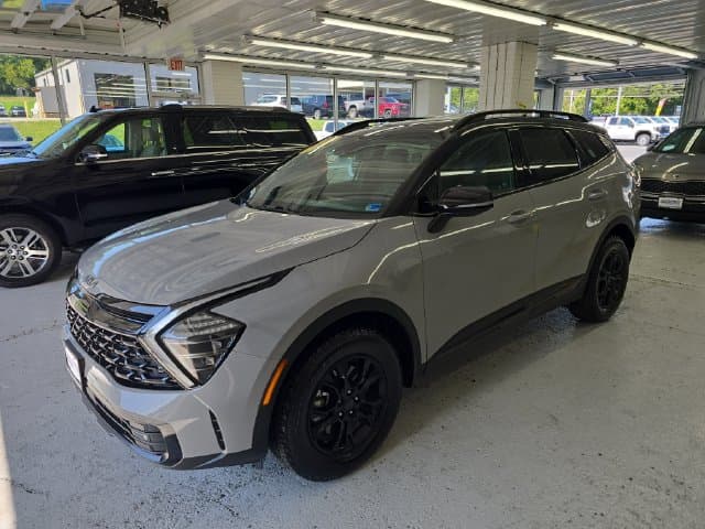Pre-Owned 2025 Kia Sportage X-Pro - photo - 1