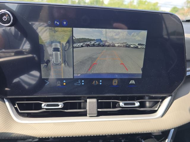 New 2027 Chevrolet Equinox LT - photo - 14