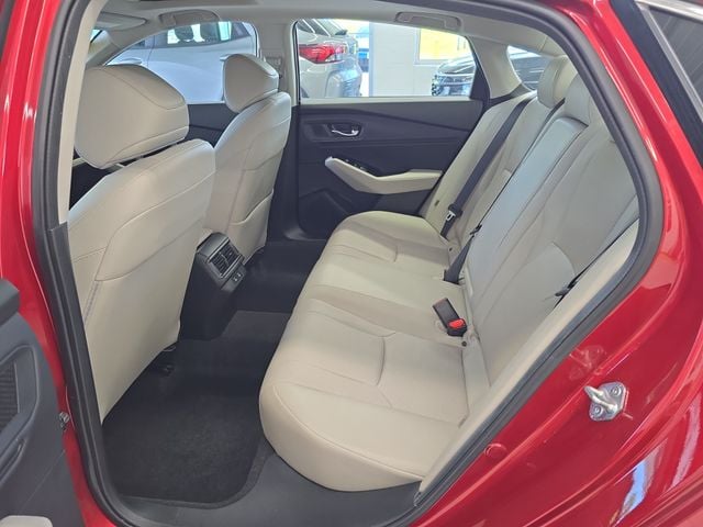 Pre-Owned 2025 Honda Accord Hybrid Touring - photo - 9