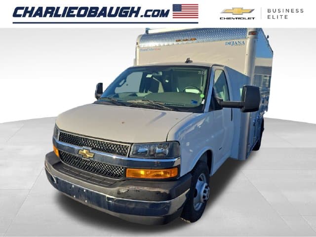 New 2026 Chevrolet Express 3500 Work Van - photo - 0