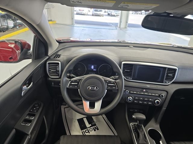 Pre-Owned 2020 Kia Sportage LX - photo - 11