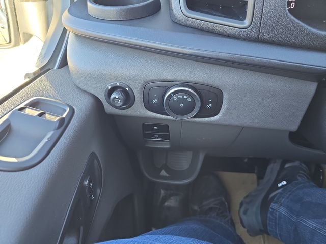 Pre-Owned 2024 Ford Transit-250 Base - photo - 15