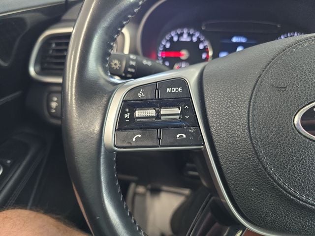 Pre-Owned 2020 Kia Sorento LX - photo - 18