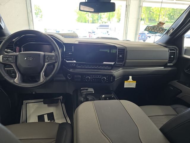Pre-Owned 2024 Chevrolet Silverado 1500 ZR2 - photo - 10