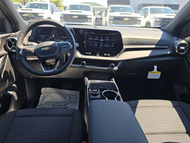 New 2027 Chevrolet Equinox LT - photo - 10