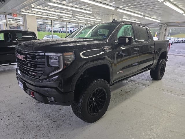 Pre-Owned 2024 GMC Sierra 1500 AT4 - photo - 1