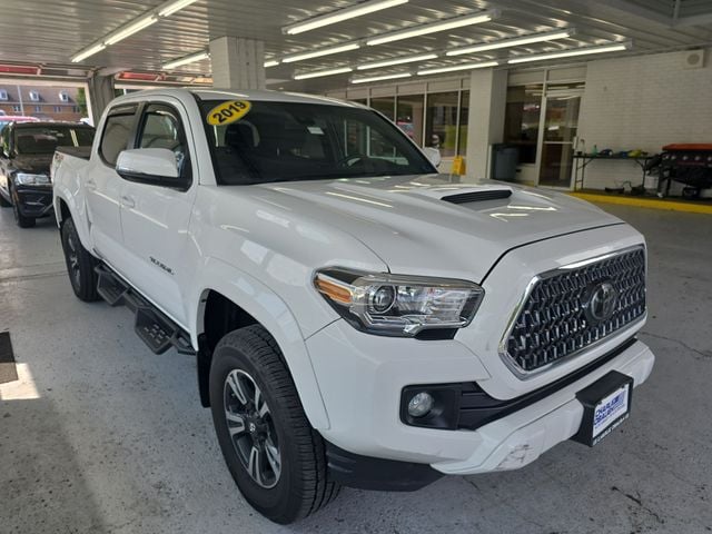 Pre-Owned 2019 Toyota Tacoma TRD Sport - photo - 6