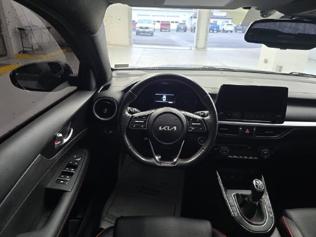 Pre-Owned 2023 Kia Forte GT - photo - 11