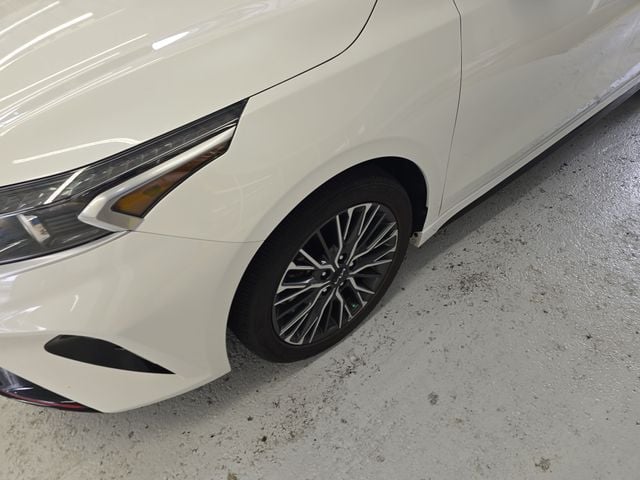 Pre-Owned 2024 Kia Forte GT-Line - photo - 8