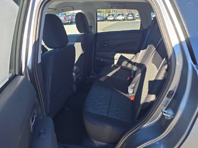 Pre-Owned 2025 Mitsubishi Outlander Sport 2.0 ES - photo - 9