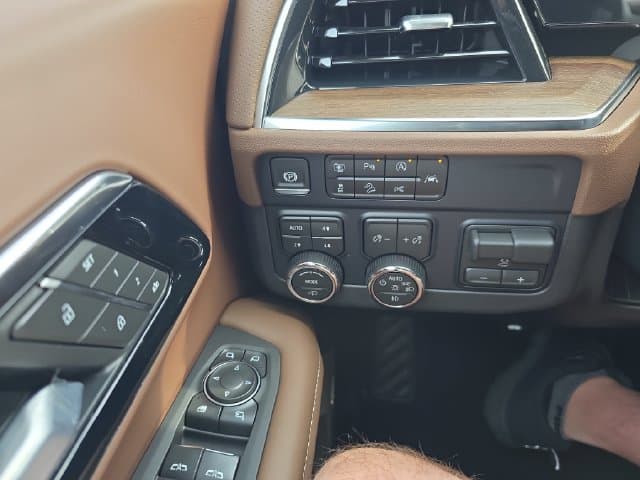 New 2026 Chevrolet Tahoe High Country - photo - 18