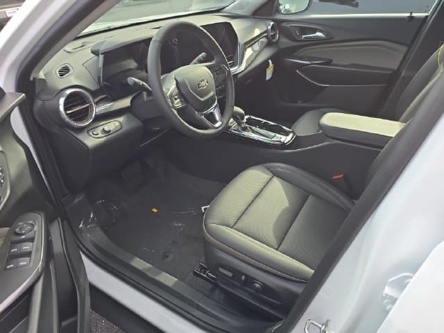 New 2026 Chevrolet Trax ACTIV - photo - 12