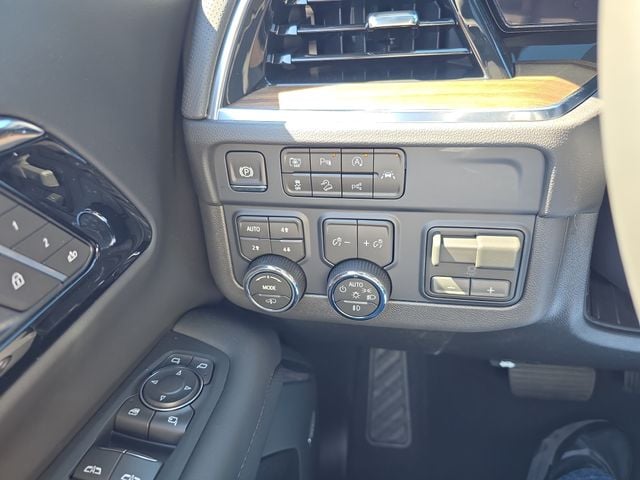 New 2026 Chevrolet Suburban High Country - photo - 19