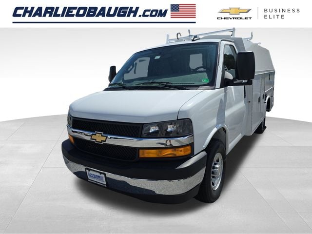 2025 Chevrolet Express 3500 Work Van Photo in Staunton VA 24401