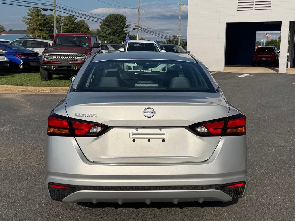 2021 Nissan Altima 2.5 S Photo in Waynesboro VA 22980