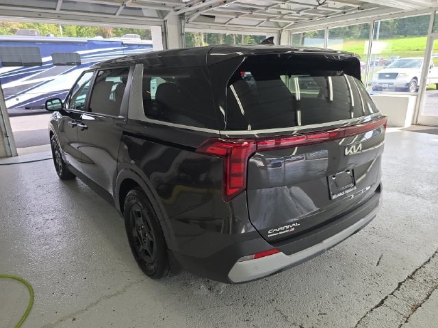 2025 Kia Carnival LXS Photo in Staunton VA 24401