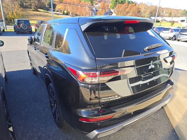 2025 Mitsubishi Outlander SE Photo in Staunton VA 24401