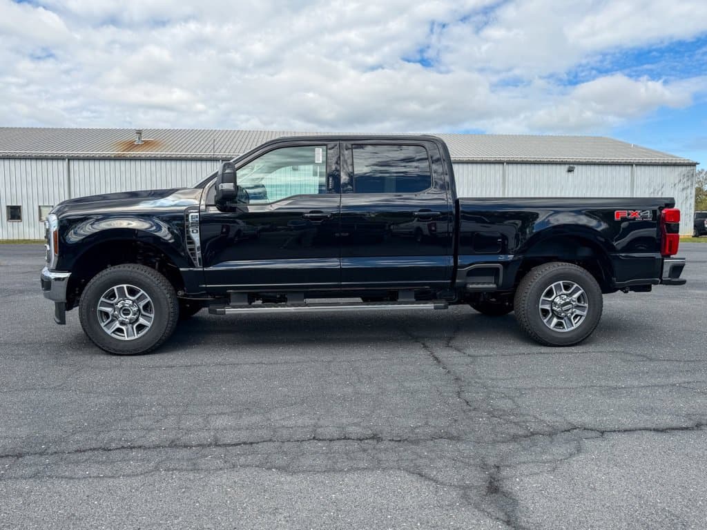 2027 Ford F-250SD Lariat Photo in Waynesboro VA 22980