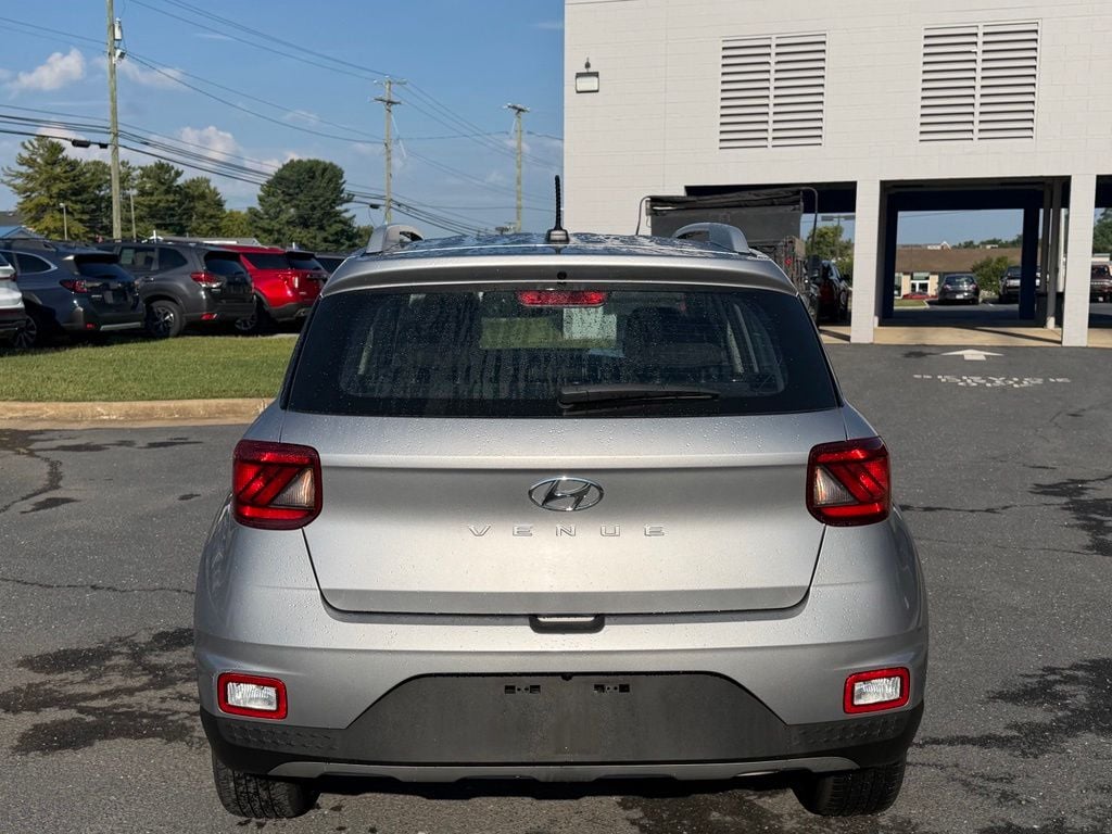 2025 Hyundai Venue SEL Photo in Waynesboro VA 22980