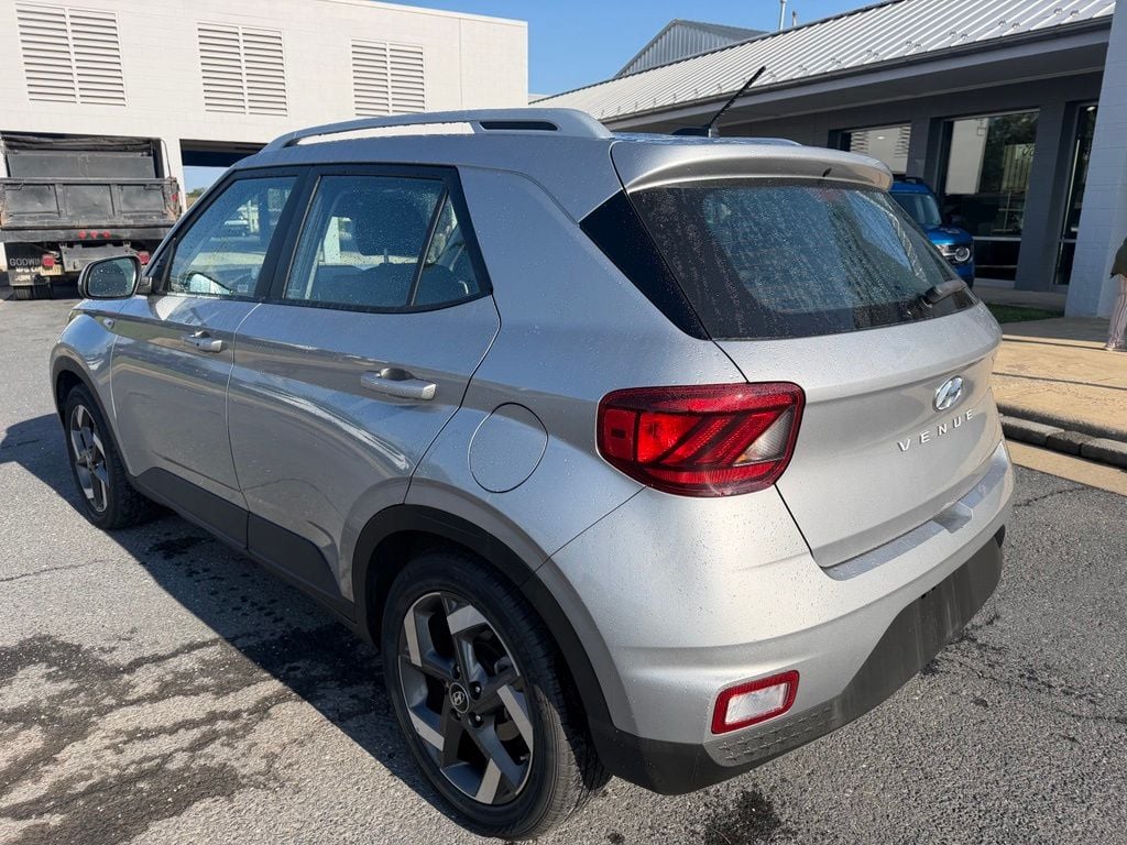 2025 Hyundai Venue SEL Photo in Waynesboro VA 22980