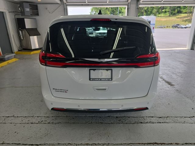2024 Chrysler Pacifica Touring L Photo in Staunton VA 24401