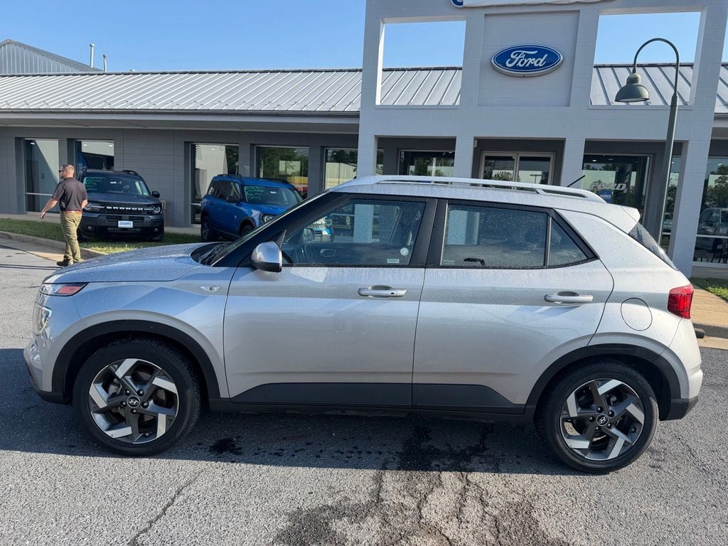 2025 Hyundai Venue SEL Photo in Waynesboro VA 22980