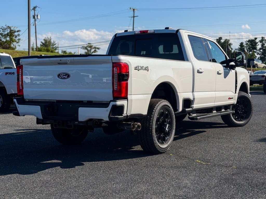 2027 Ford F-350SD Lariat Photo in Waynesboro VA 22980